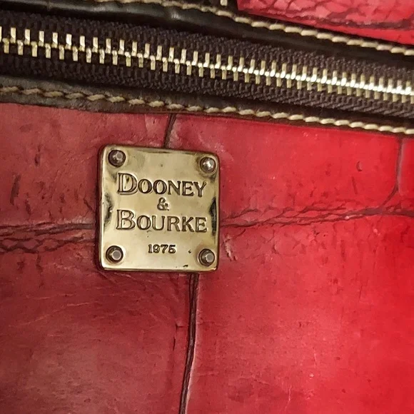 RARE DOONEY & BOURKE Burnished Red & Brown Embossed Croc Leather Wallet - Picture 11 of 11